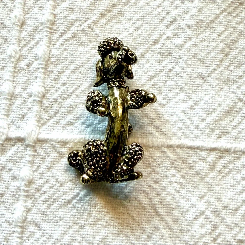 Vintage Gerrys Gold Tone Poodle Brooch Textured Puppy Dog Pin Patina Signed